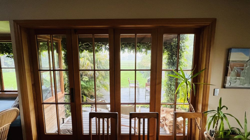 Auckland villa exterior paint stripped with full scaffolding